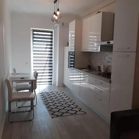 Apartament De Lux Cu Curte Si Parcare 아파트 클루지나포카